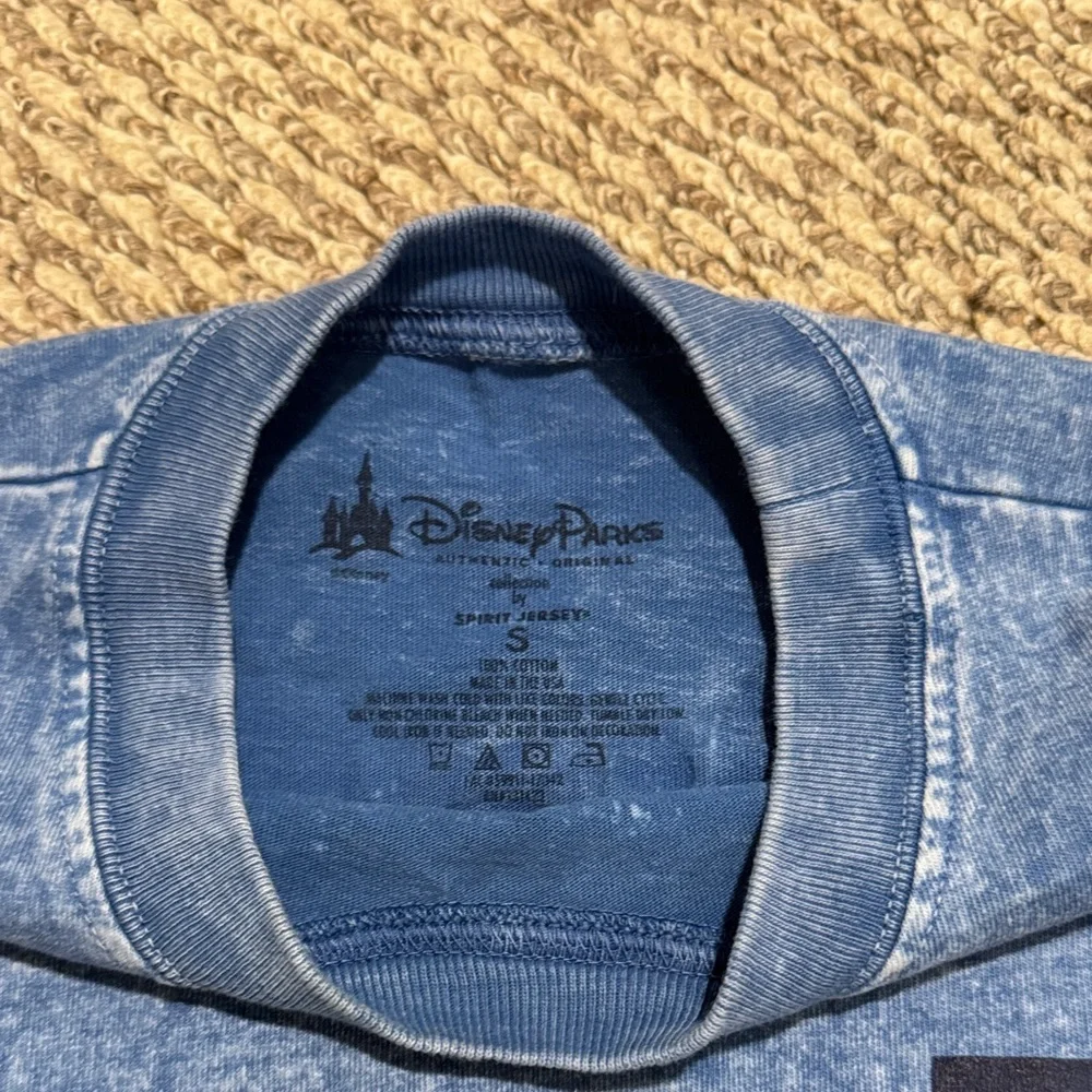 Walt Disne World spirit jersey - Picture 2 of 5